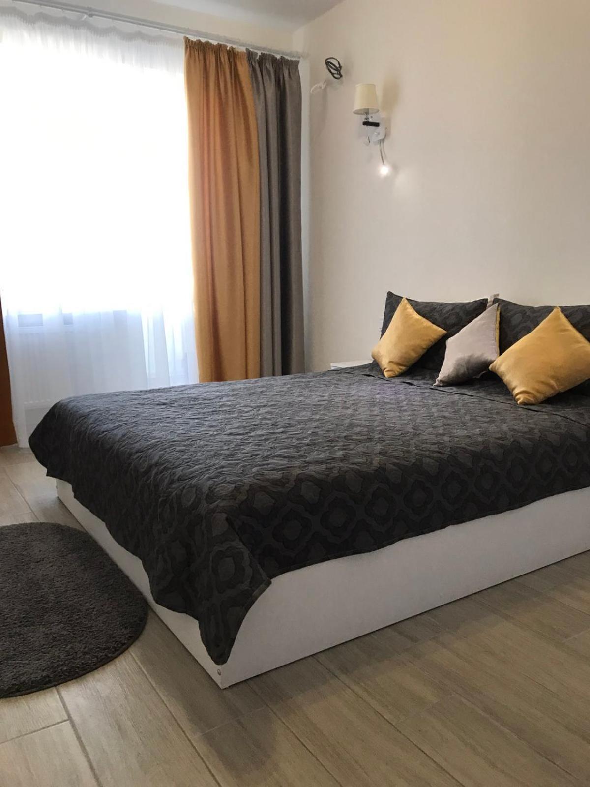 Light Apartments 체르니히우 외부 사진