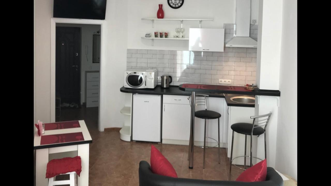 Light Apartments 체르니히우 외부 사진